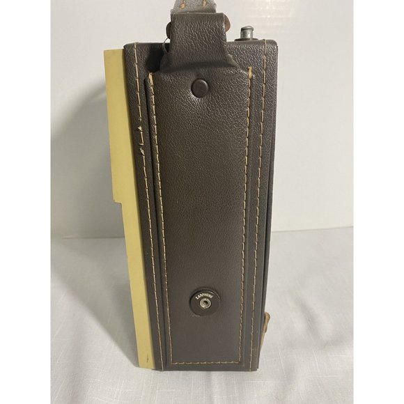 Soundesign 2422 Radio - 4-Band AM-FM-Air-Police Works - Picture 2 of 8